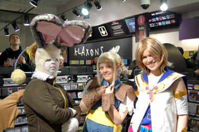 Final Fantasy XII Launch - Cosplayers